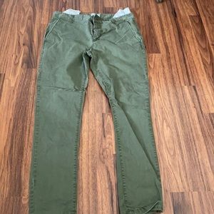 Five Four men’s olive green chinos